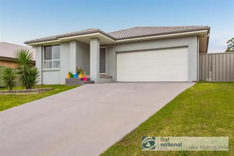 33 Craighill Crescent, Cameron Park NSW 2285