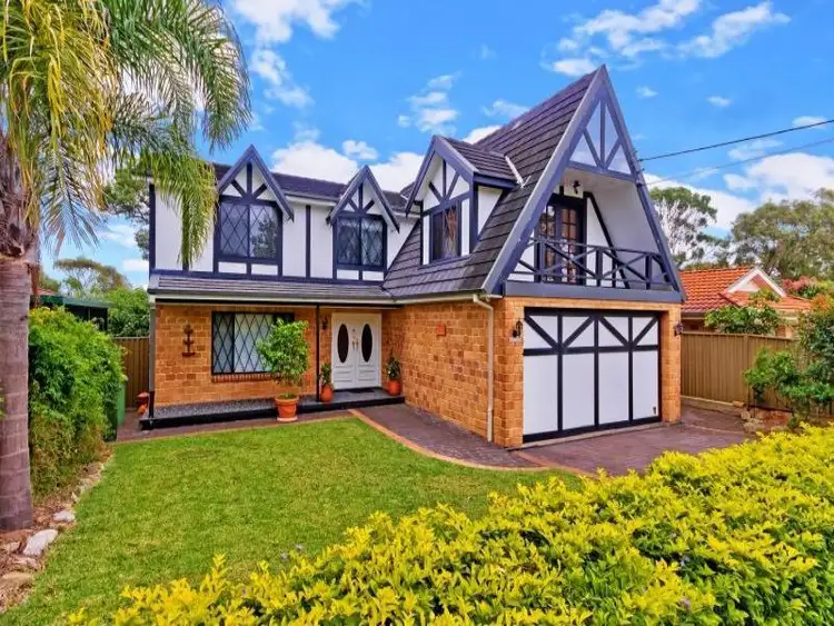 115 Cams Boulevard, Summerland Point NSW 2259