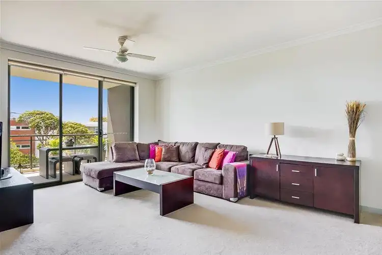 Second view of Homely unit listing, 13/6 The Crescent, Dee Why NSW 2099