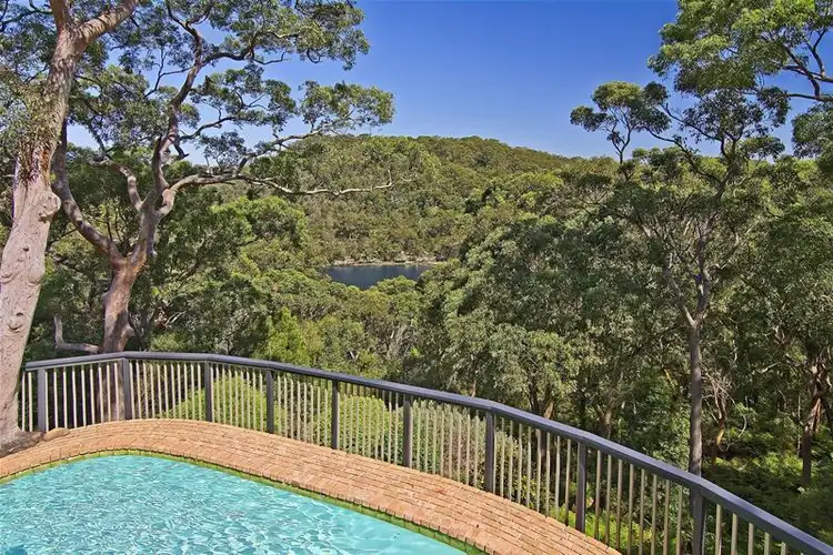 8 Cherry Place, Castle Cove NSW 2069