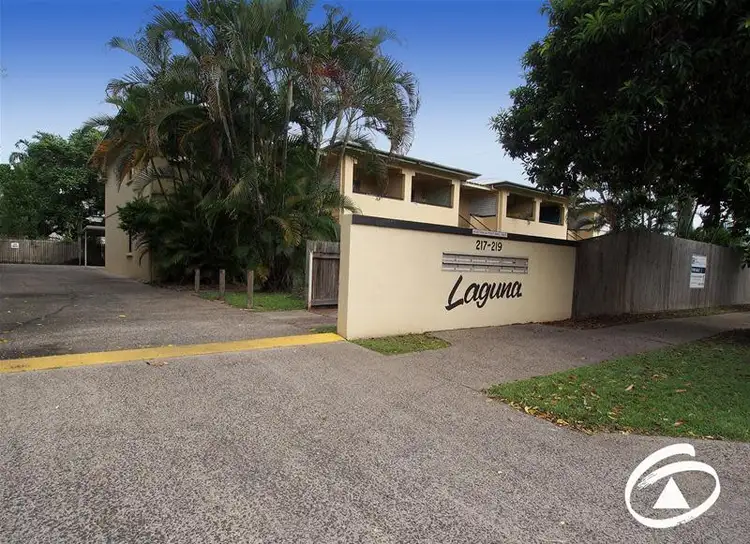 2/217 Spence Street, Bungalow QLD 4870
