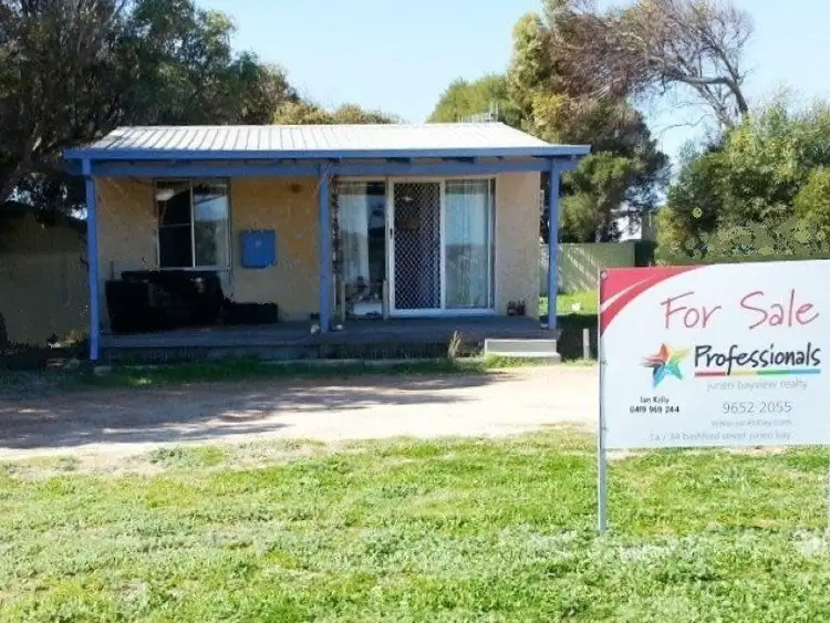 5 BARCELONA Drive, Cervantes WA 6511
