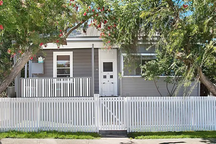 19 Date Street, Adamstown NSW 2289