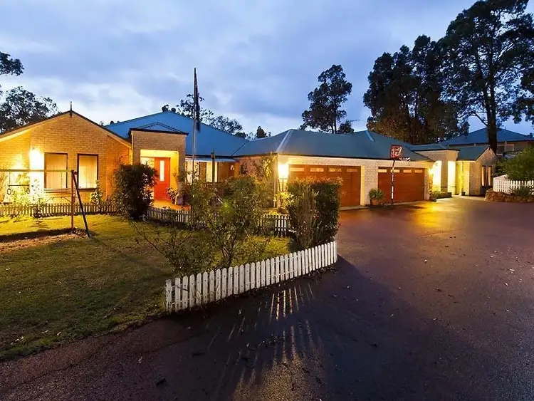 14 Dealbata Green, Roleystone WA 6111