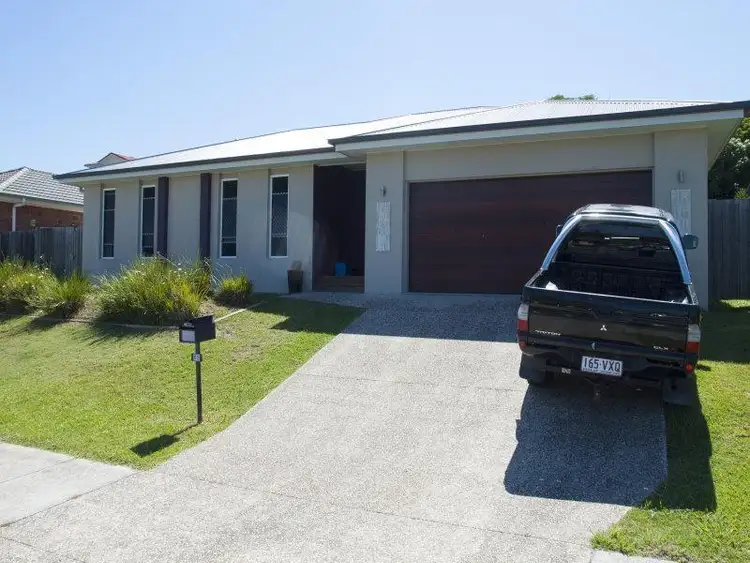 62 Hawkesbury Avenue, Pacific Pines QLD 4211