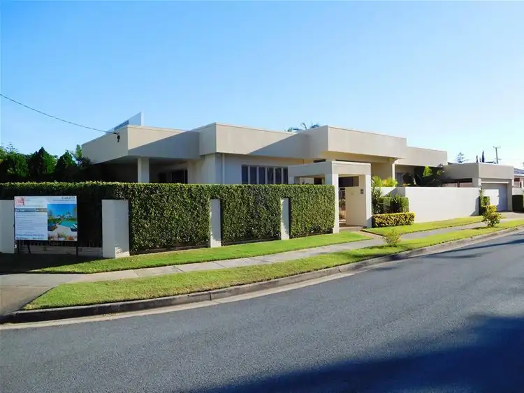 33 Amalfi Drive, Isle Of Capri QLD 4217