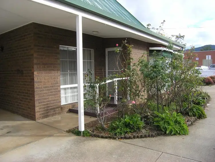 1/8 Wills Street, Bright VIC 3741