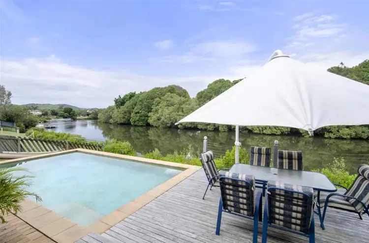 250 Nineteenth Avenue, Elanora QLD 4221