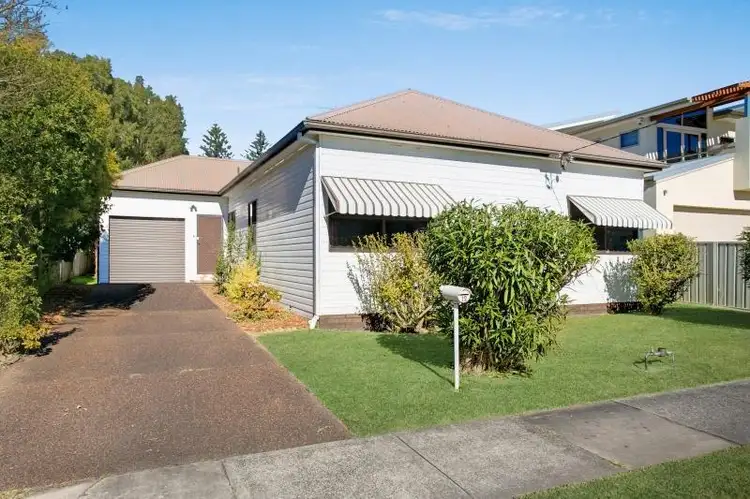 12 Dent Street, Merewether NSW 2291