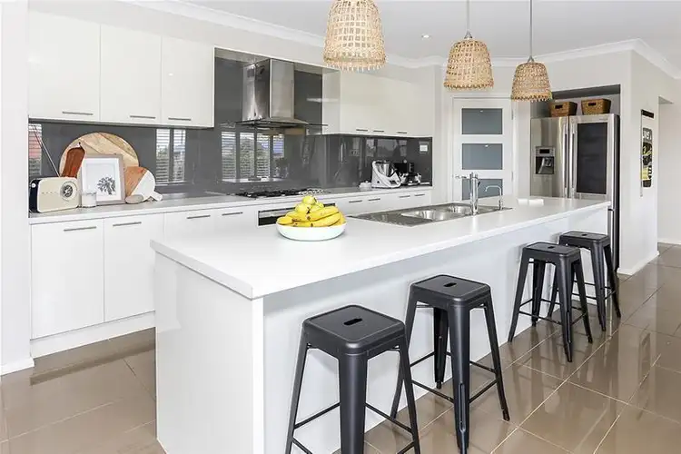 Second view of Homely house listing, 3 Hilltop Crescent, Bolwarra Heights NSW 2320