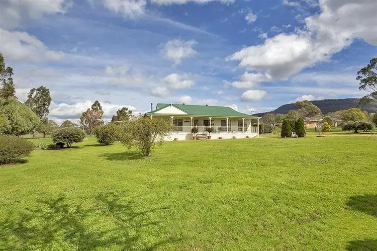 19 Galway Av, Gunnedah NSW 2380