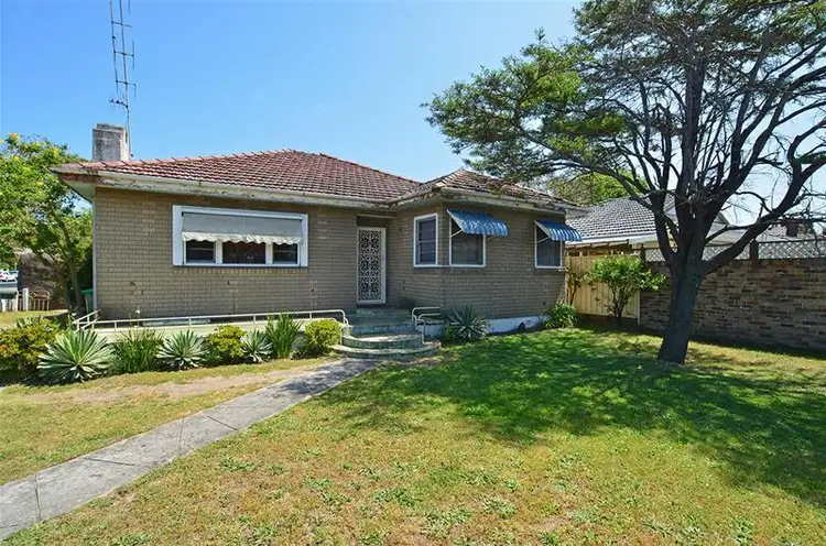 425 Ocean Beach Road, Umina Beach NSW 2257