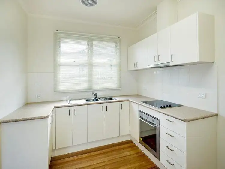 Fifth view of Homely unit listing, 2/34 Wantirna Road, Ringwood VIC 3134