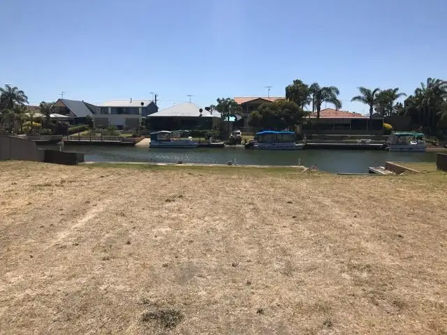 18 Wellya Crescent, South Yunderup WA 6208