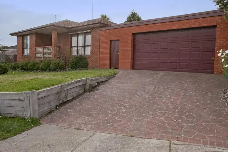Second view of Homely house listing, 4 Skye Crescent, Endeavour Hills VIC 3802