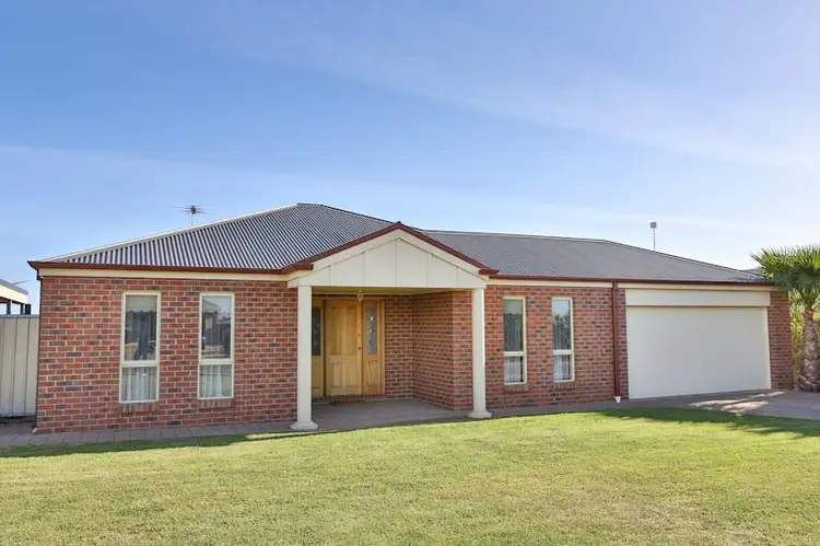 81 Summer  Drive, Buronga NSW 2739