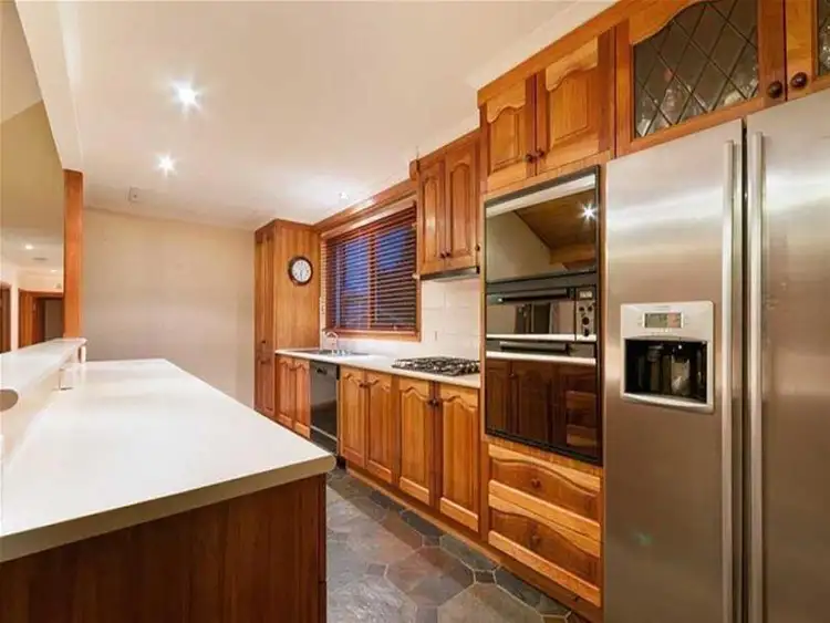 Fifth view of Homely house listing, 6 Dawn Court, Sunbury VIC 3429