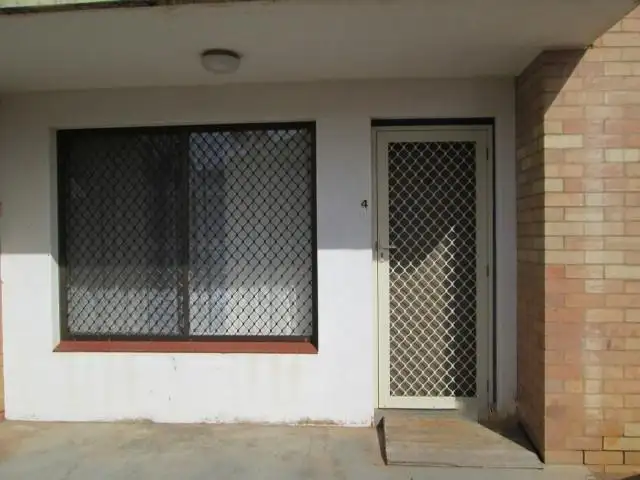 4/141 Augustus Street, Geraldton WA 6530