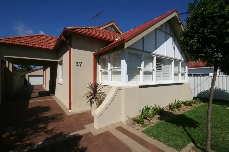 Main view of Homely house listing, 37 National Park Street, Hamilton South NSW 2303