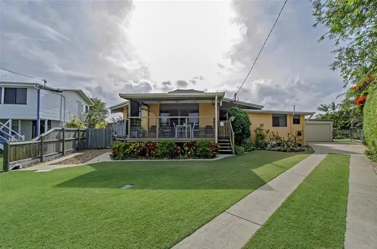 4 Hargreaves Street, Elliott Heads QLD 4670