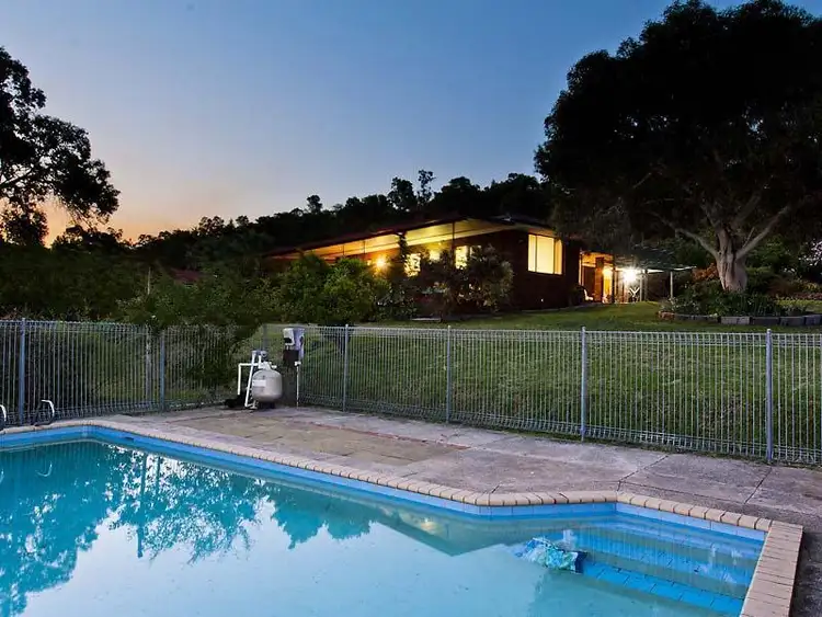 46 Peet Road, Roleystone WA 6111