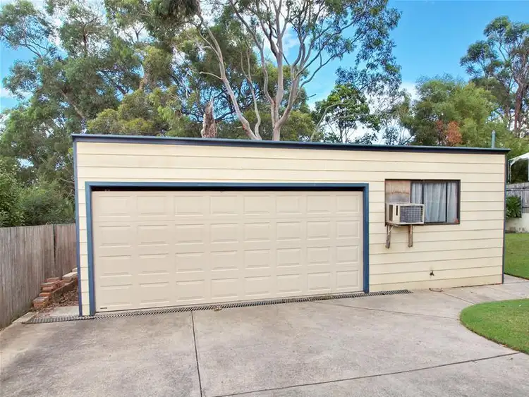 Second view of Homely house listing, 31 Kenley Crescent, Macquarie Hills NSW 2285