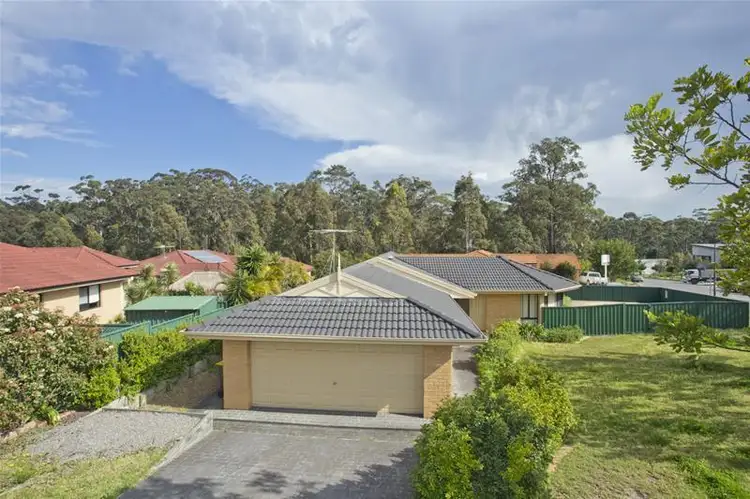 9 Churnwood Drive, Fletcher NSW 2287