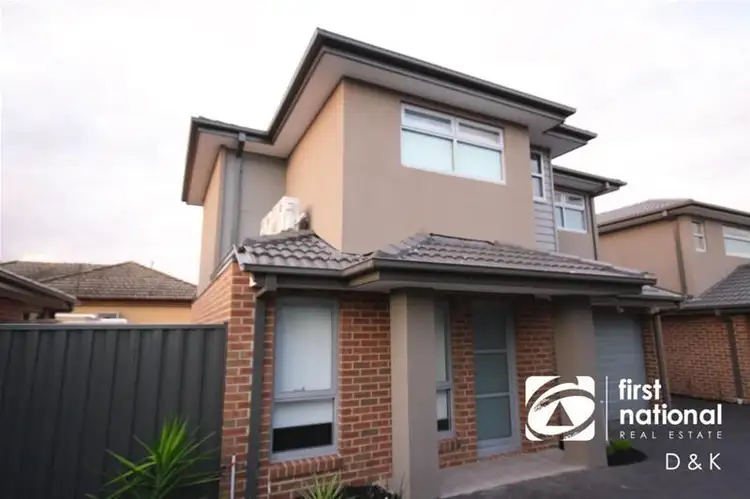 2/14A Stevens Road, St Albans VIC 3021