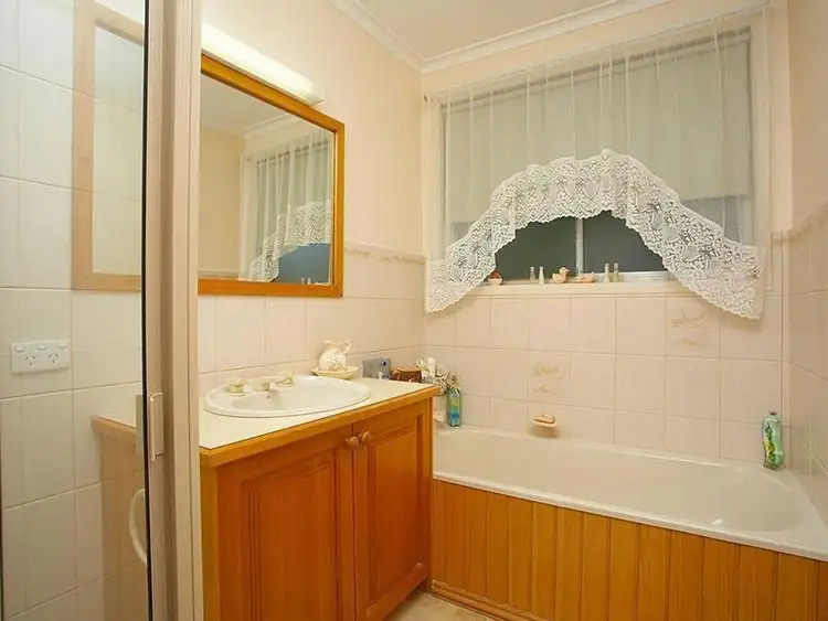 Seventh view of Homely house listing, 1 Carmen Court, Ringwood VIC 3134