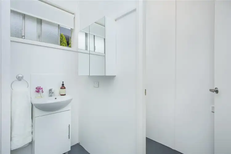 Fourth view of Homely apartment listing, 5/12 Oxley Road, Waratah NSW 2298