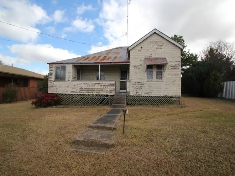28 Duncan Street, Tenterfield NSW 2372