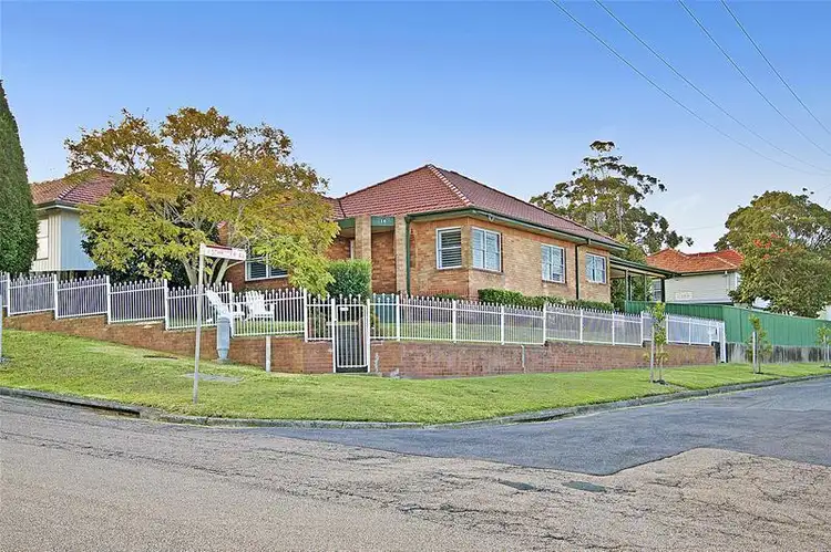 10 Oxley Road, Waratah NSW 2298