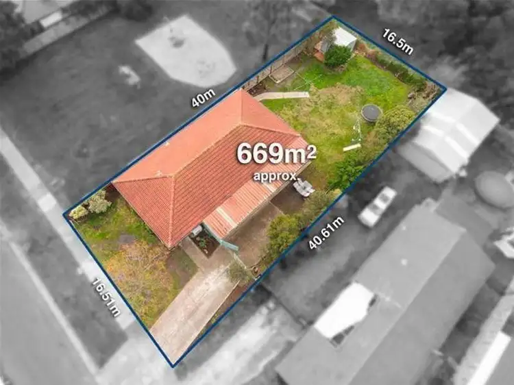 Second view of Homely house listing, 23 Muirfield Drive, Sunbury VIC 3429