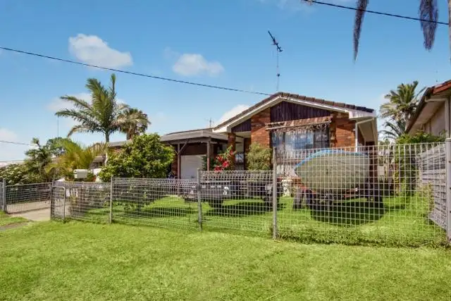 Main view of Homely house listing, 5 Gymea Crescent, Mannering Park NSW 2259