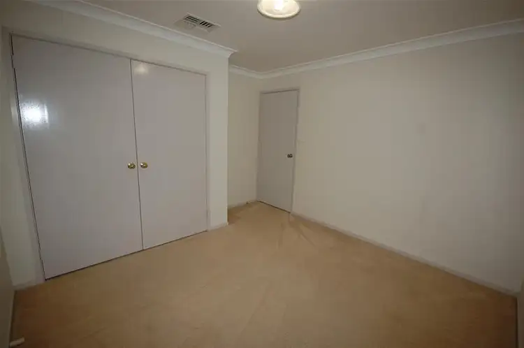 Seventh view of Homely house listing, 10 Nara  Place, Glenfield Park NSW 2650