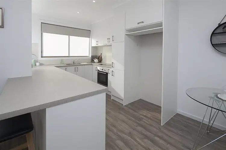 Fourth view of Homely unit listing, 2/30 Simpson Drive, Dandenong North VIC 3175