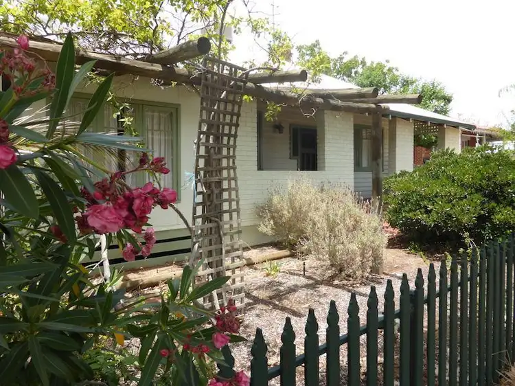 8 Gregory Street, Northam WA 6401