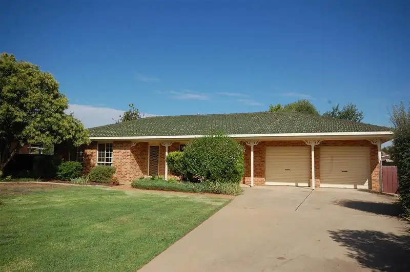 Main view of Homely house listing, 10 Nara Place, Glenfield Park NSW 2650