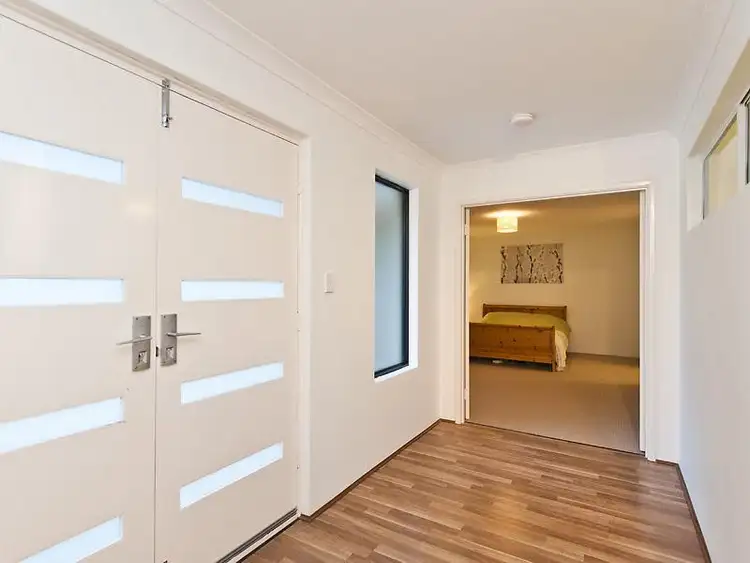 Sixth view of Homely house listing, 2 Costata Cove, Roleystone WA 6111