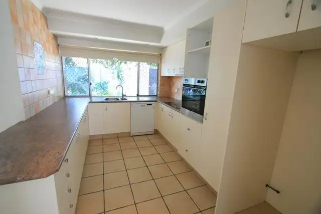 Seventh view of Homely semi-detached listing, 2/1a Barranbali Street, Chevron Island QLD 4217
