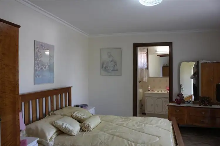 Sixth view of Homely house listing, 4 Isobella Court, Dandenong North VIC 3175