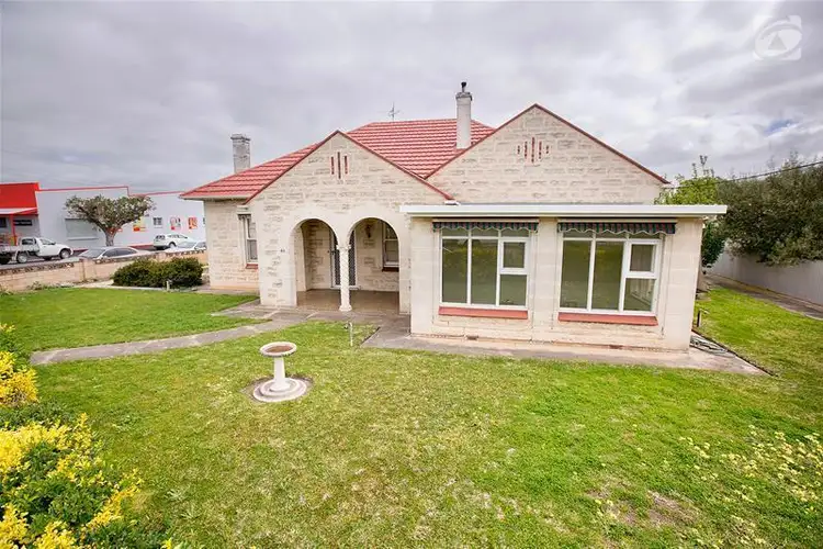 44 Sandstone Avenue