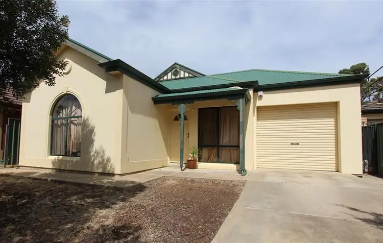 12 Duchess Walk, Para Hills SA 5096