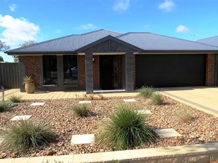 10 Walker Avenue, Mannum SA 5238
