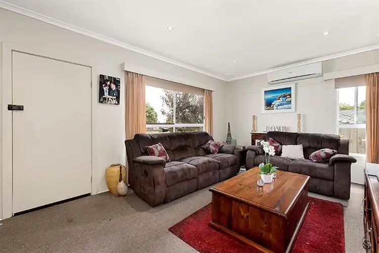 2 Gooyong Avenue, Chadstone VIC 3148