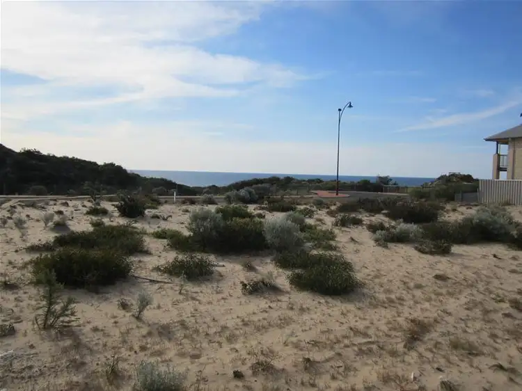 327 Norton Promenade, Dalyellup WA 6230