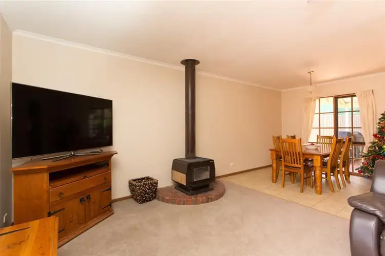 Third view of Homely house listing, 5 Montrose Court, Mildura VIC 3500
