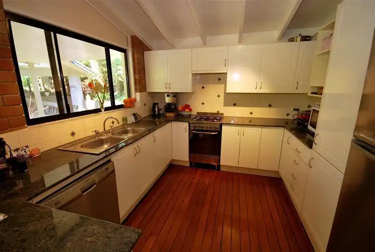 13 Bathurst Street, Dudley NSW 2290