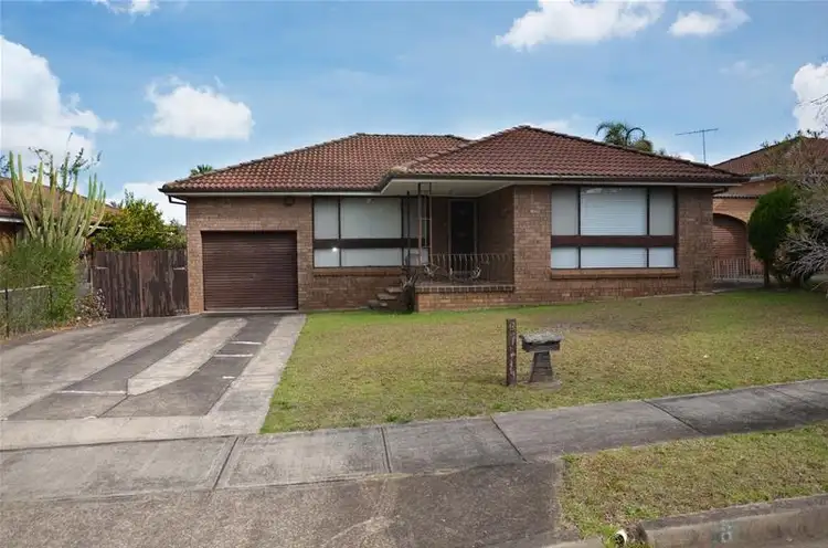 8 Wheatley Street, St Johns Park NSW 2176