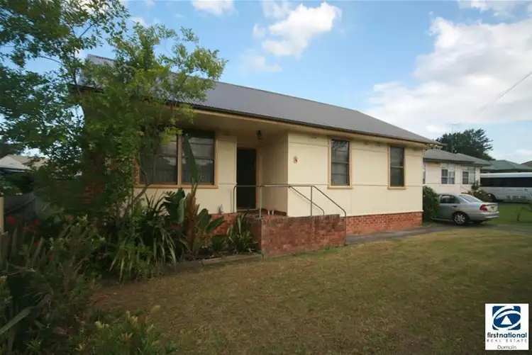 34 Hurt Parade, Unanderra NSW 2526